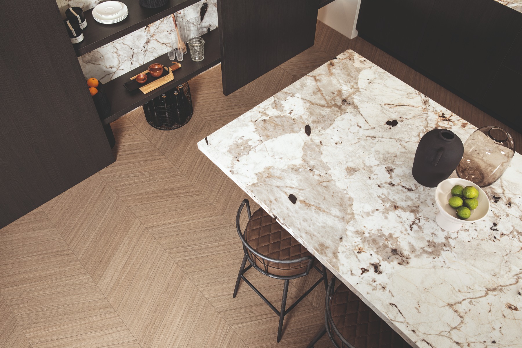 31.walltundra.kitchen.tundra.floorplank01