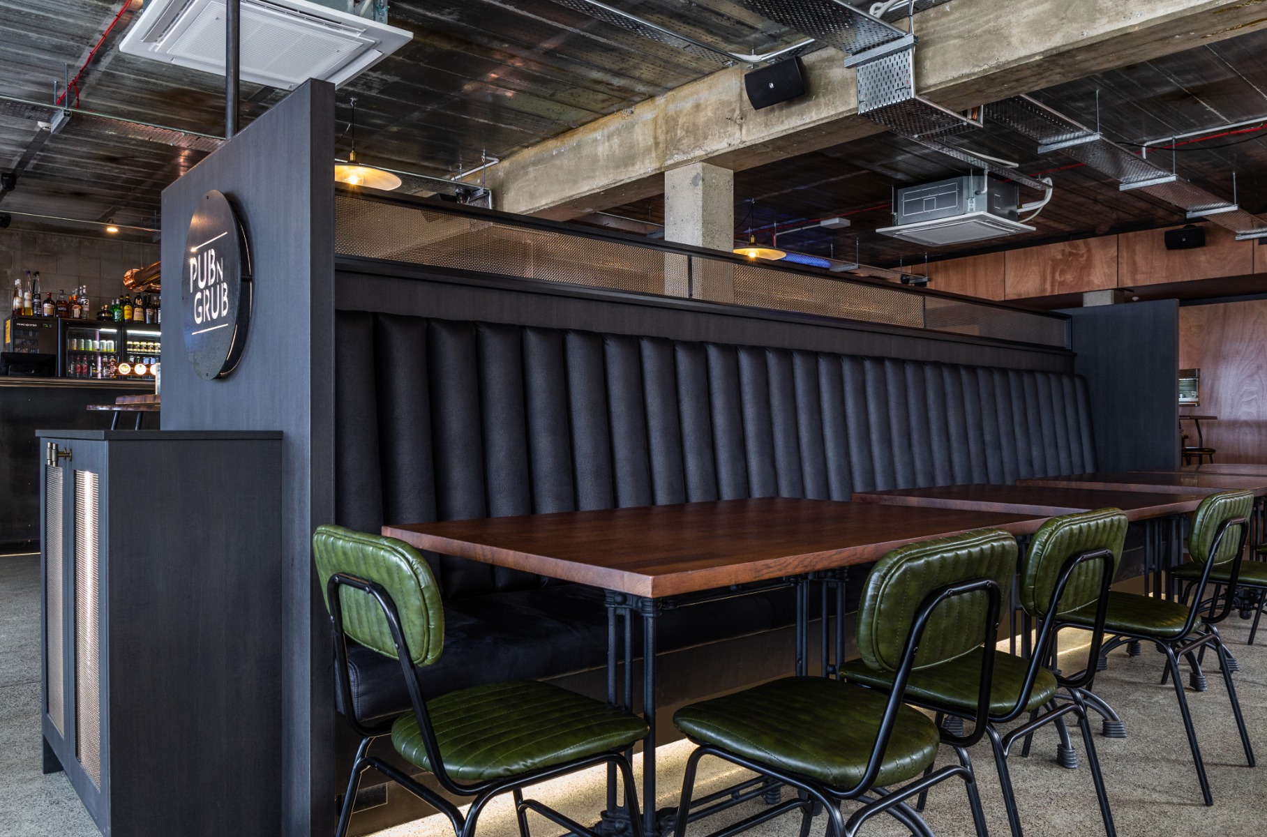 Copy_of_Roberts_Street_4_Pub_n_Grub_-_01