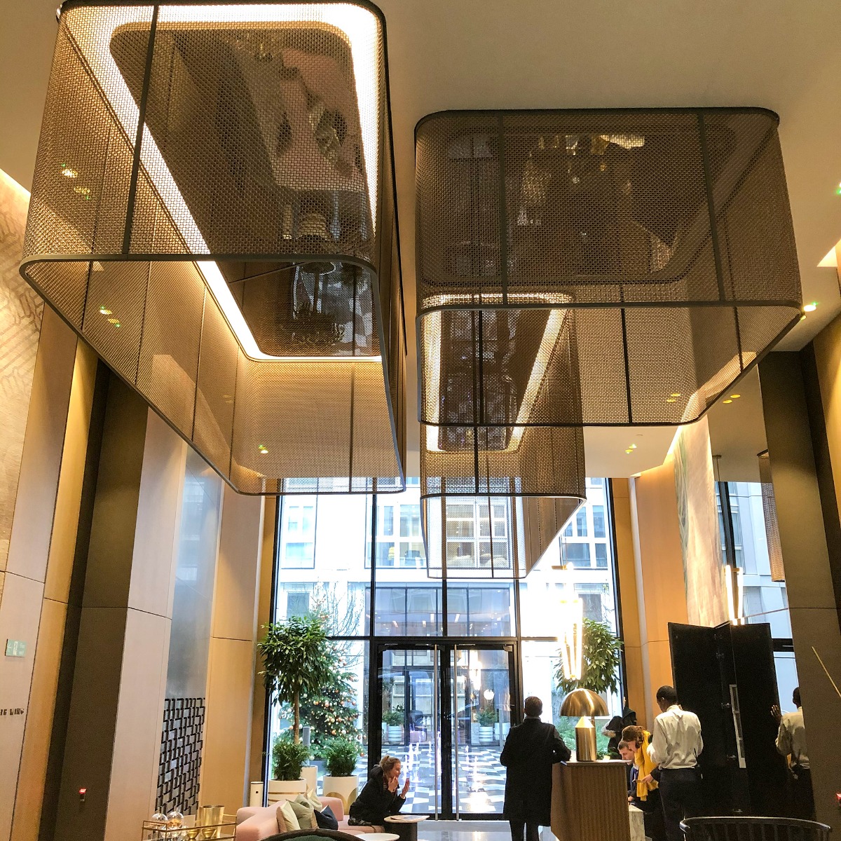 LincolnSquare_004_2000x2000