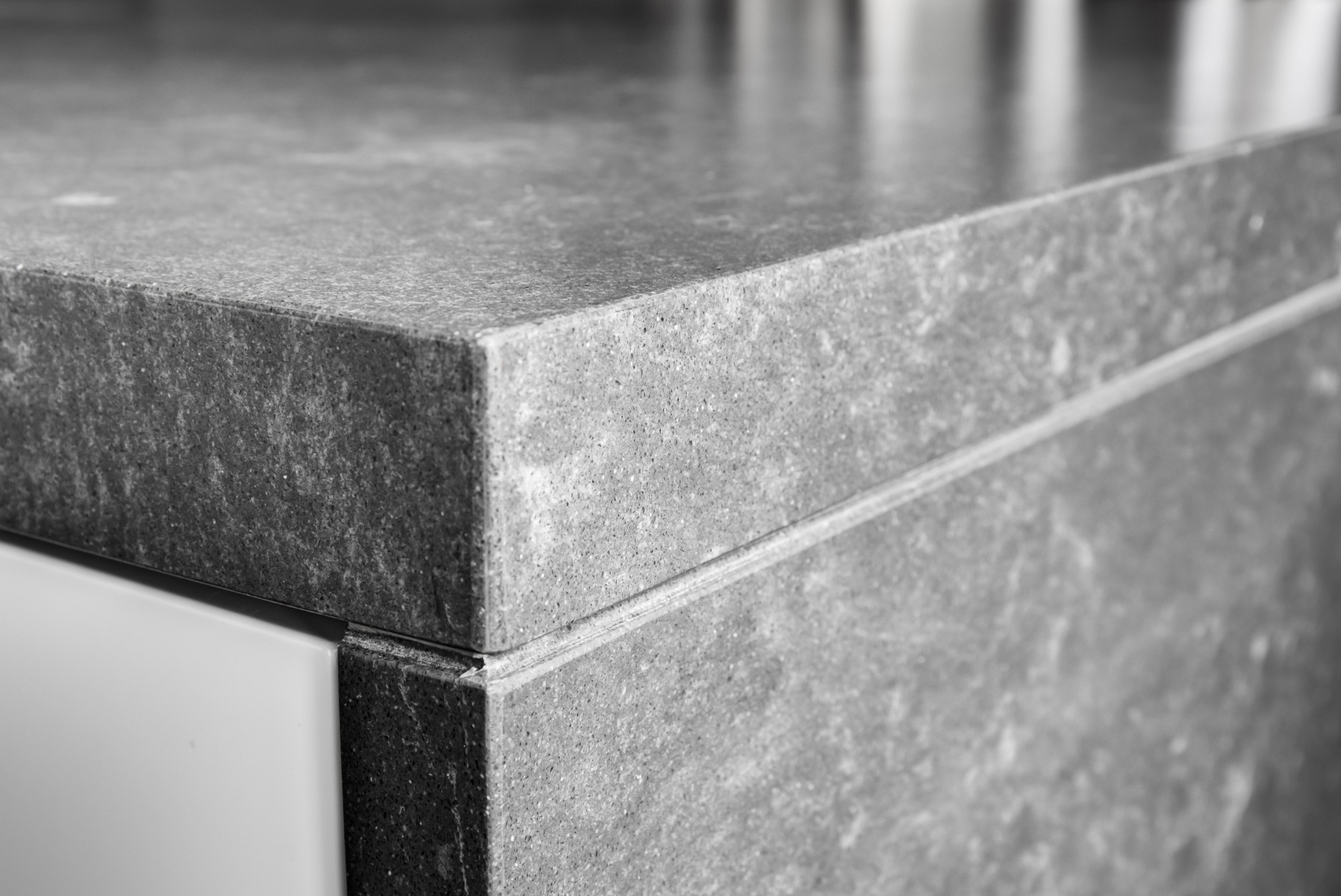 Metropolis-Dark_JR-Kitchen_20_