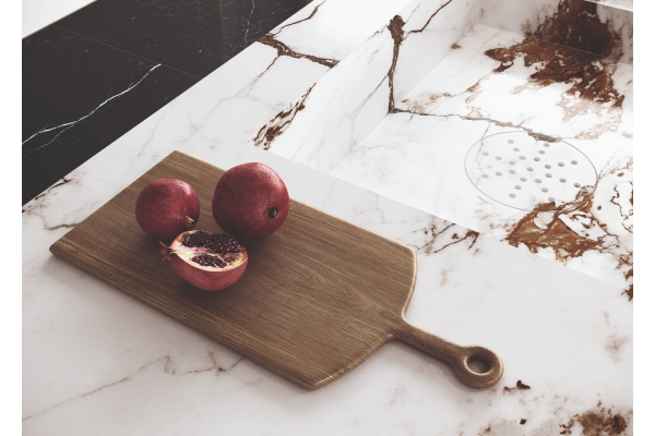 A Review of Porcelain vs Laminate Benchtops (Cost, Style and Durability Comparison)