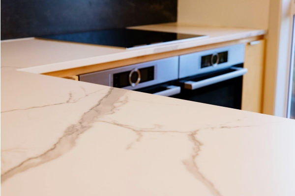 What’s the Difference Between Archant Porcelain vs Sintered Stone? A Detailed Comparison