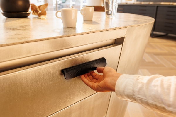 5 Ideas to Completely Revamp Your Kitchen with Stylish Cabinet Handles