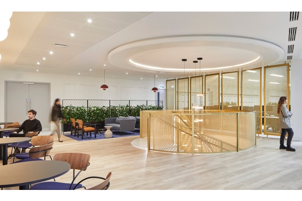 Wovenpanel® Breathes New Life into 22 Bishopsgate's Office Ambiance