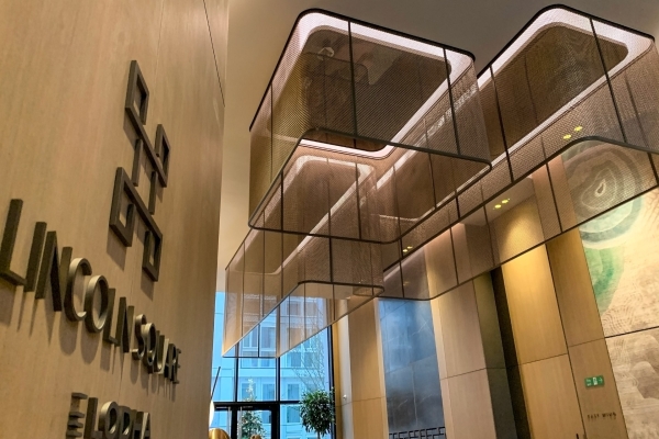 Wovenpanel® Marvel: Transforming Lincoln Square's Lobbies with Architectural Wire Mesh