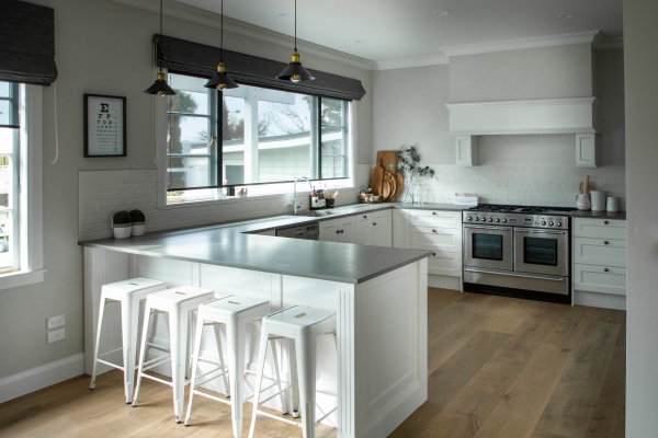 The Pros and Cons of a Quartz Benchtop and Why They May Be a Great Fit for Your Kitchen