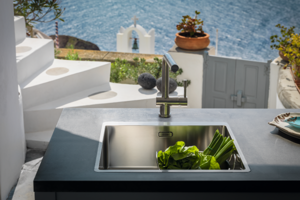 Which Sink is Best for a Large Family? (A Review of Cost, Durability, and Design)