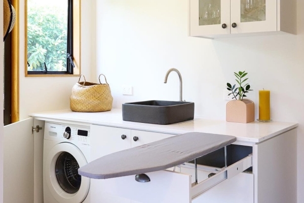 5 Clever Tips for Transforming a Laundry Room with Functional Style