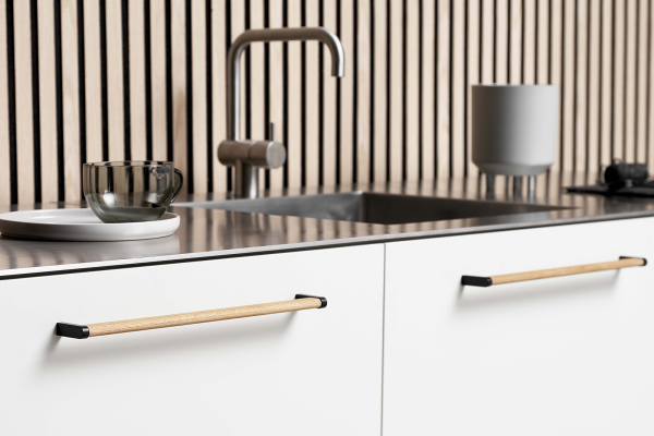 Why are Timber Handles Such a Popular Trend in 2023?