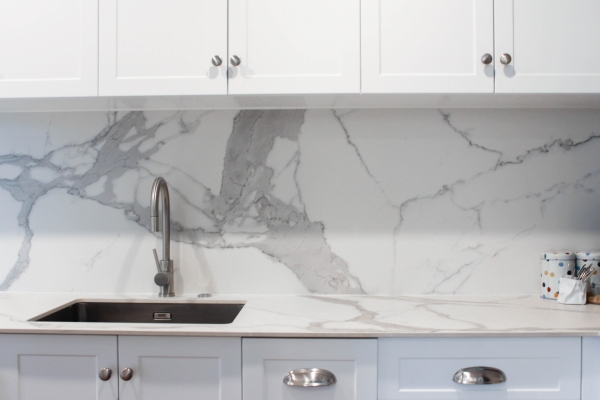 The 5 Best Affordable Luxury Kitchen Cabinet Handles in 2022 (Pricing/Reviews)