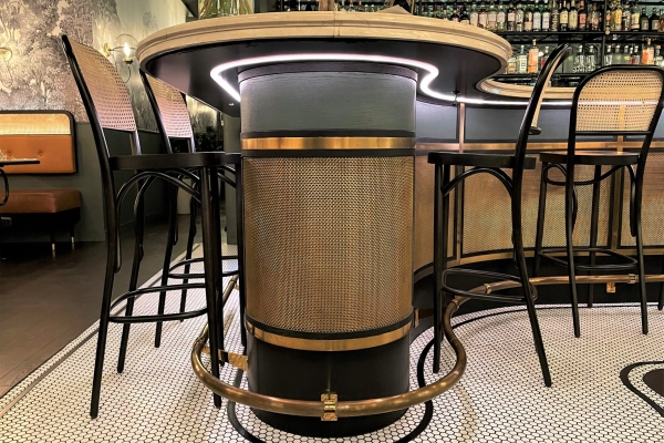 Creating Inviting Restaurant Design with Wovenpanel® - Brasserie Deck