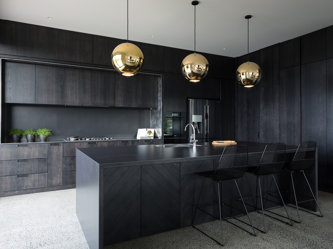 Free-Display-Archant-POrcelain-top