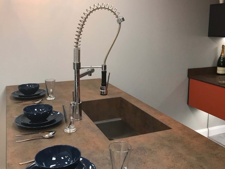 Seamless-Archant-Sink-Surface-Kitchen-2