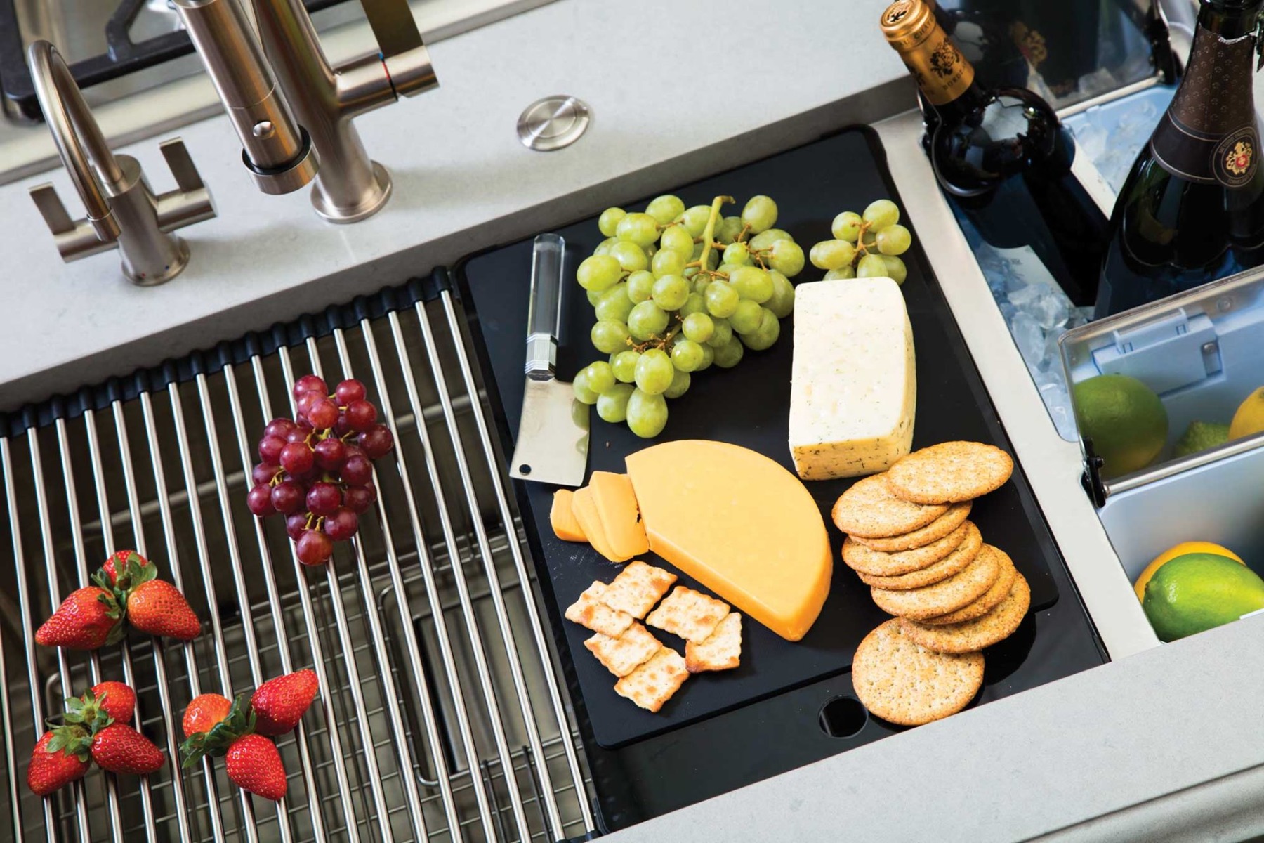 image-4-kitchens-becoming-a-social-space