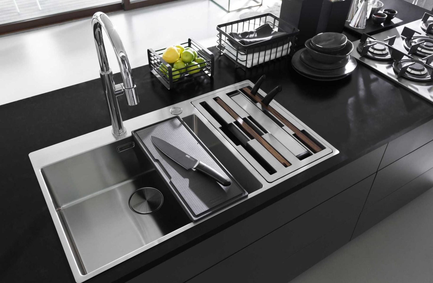 image-7-the-franke-box-centre-revolutionizes-the-kitchen_1