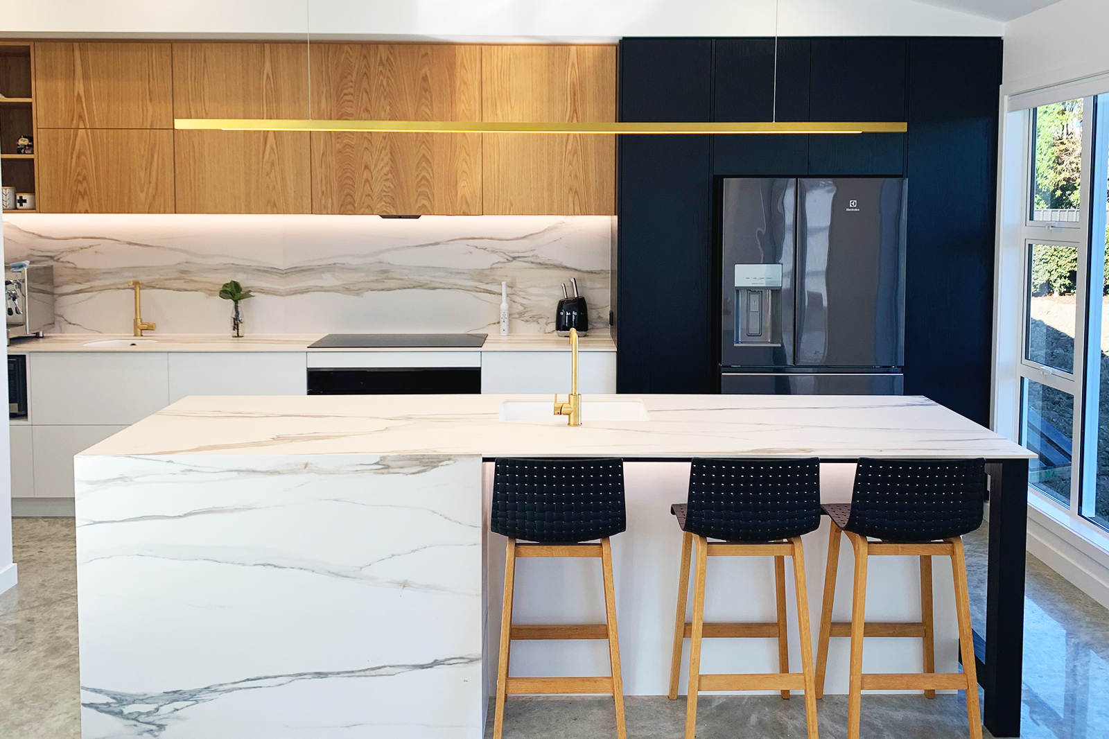 Archant-porcelain-calacatta-gold