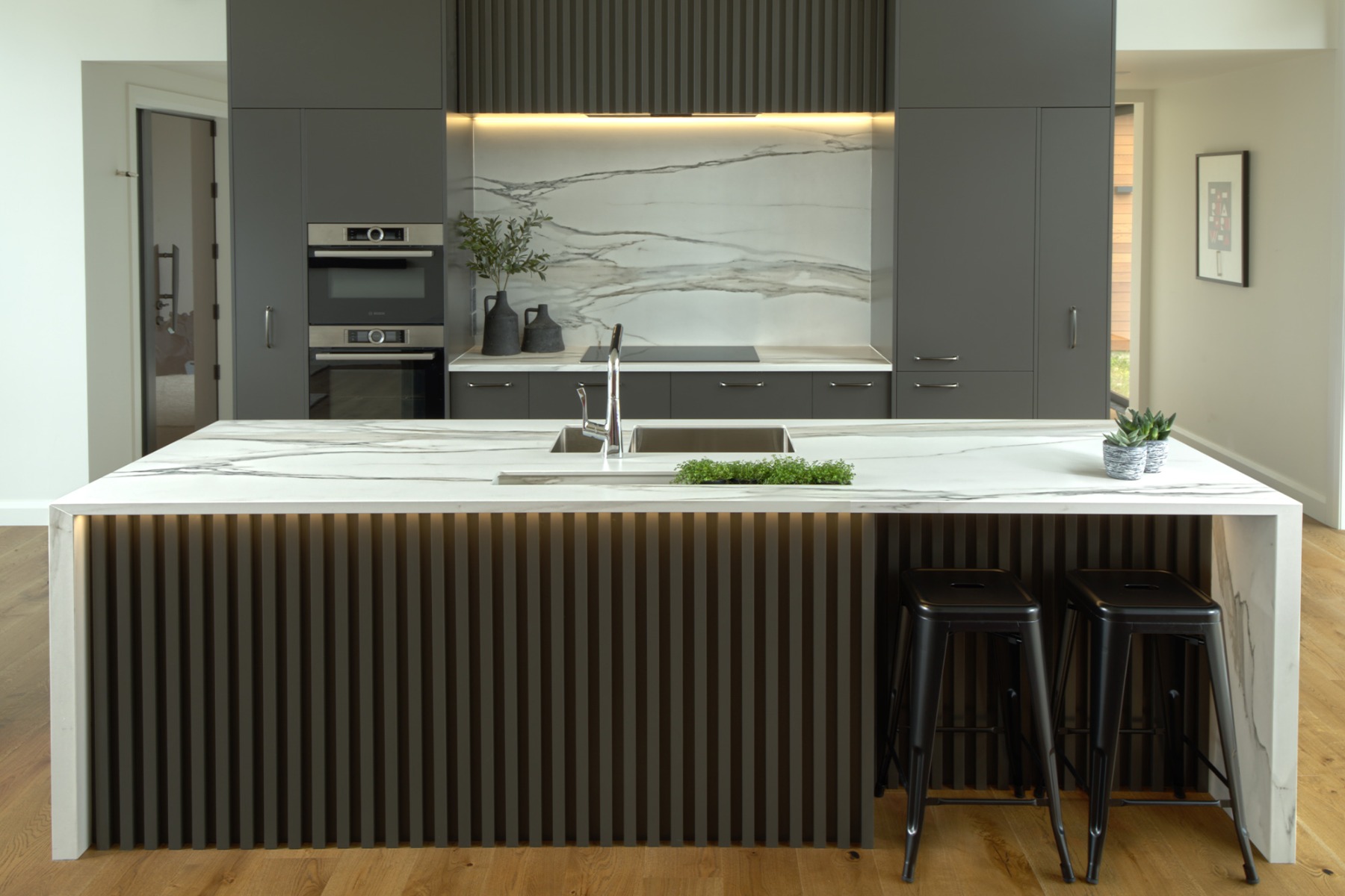 A-View-of-Elegance-Thumbnail