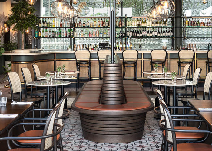 Gallery-700x500-PAHLFER-Restaurang-Deck-S-32-Brass-5