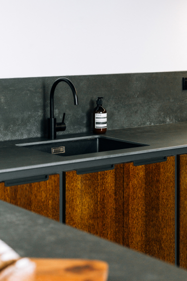 Industrial_Inspired_with_Metal_Burnished-10-Archant_Porcelain_1