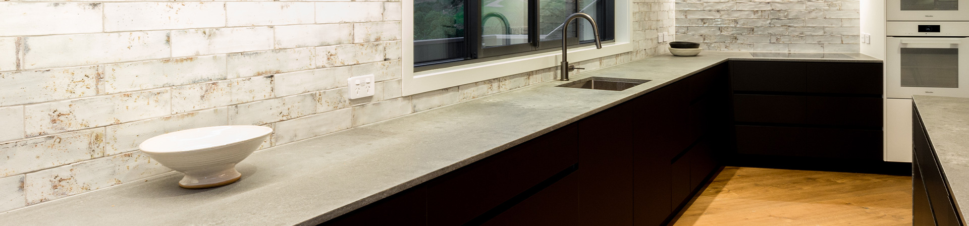 Masterpiece-on-Matapana-Hero