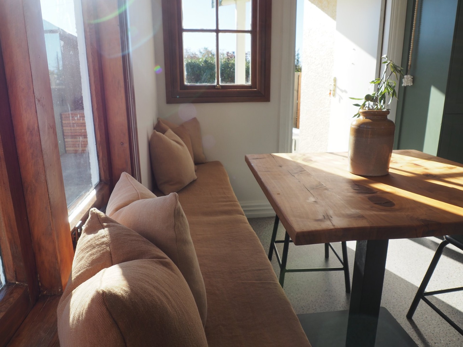 Sage-Green-Farmhouse-Cottage-9